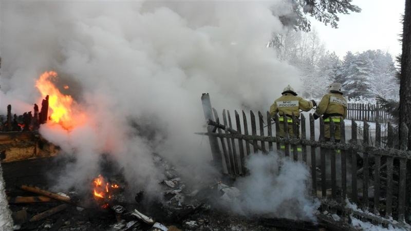 Пожарно-спасательные подразделения ликвидировали пожар в Пряжинском районе.