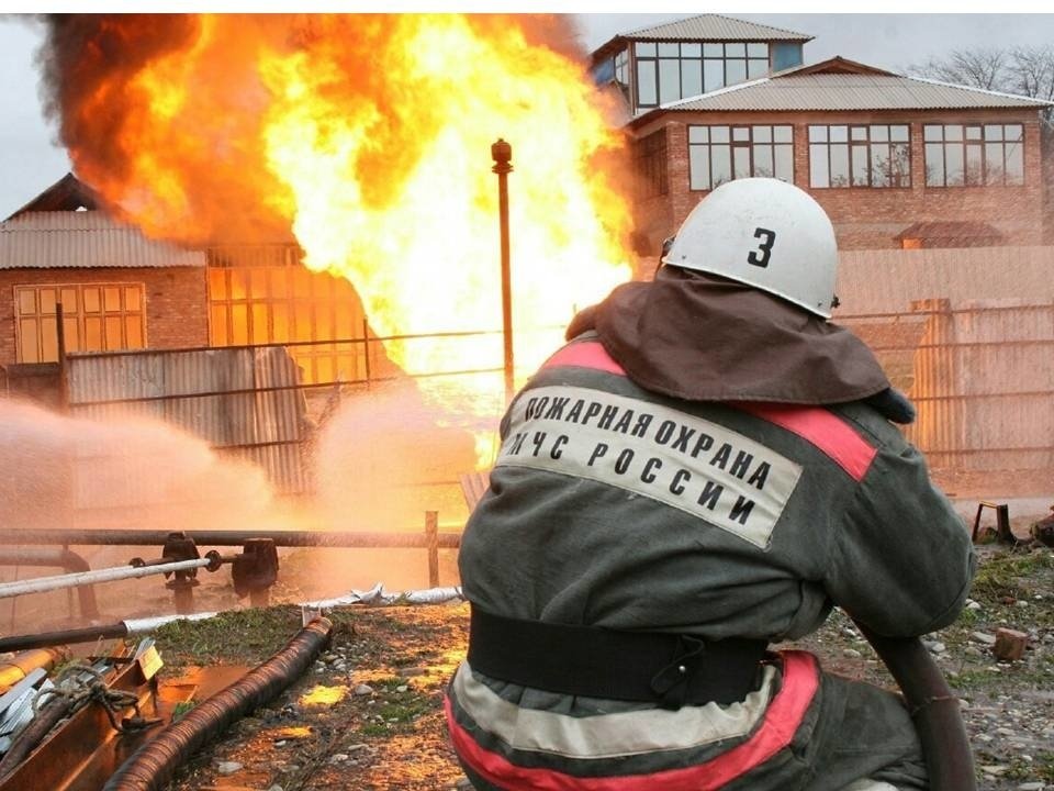 Пожарно-спасательные подразделения ликвидировали пожар в Пряжинском районе.